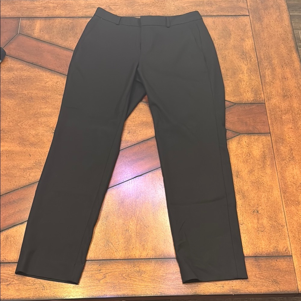 Banana Republic Ryan Curvy Fit Black Straight Leg Pants Streamlined Design